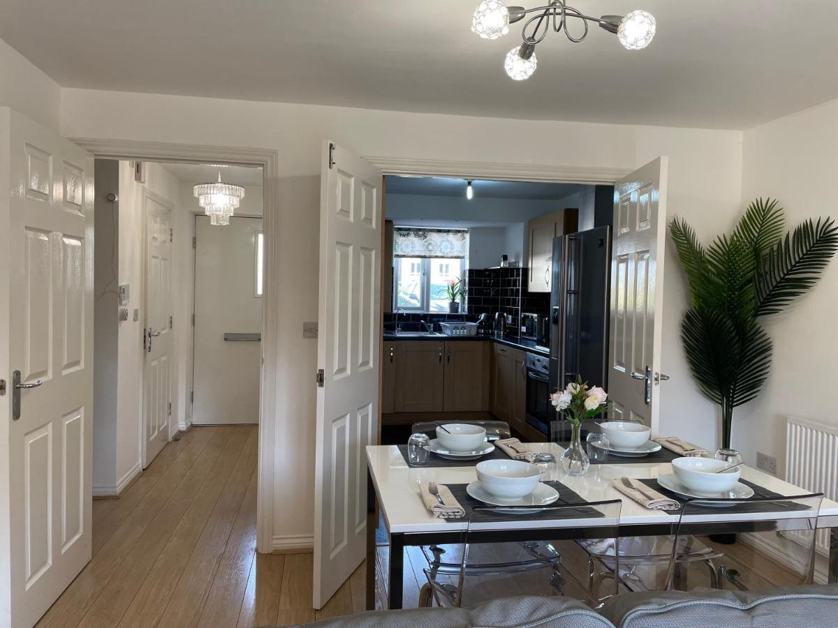 Luxury Rooms In Furnished Guests-Only House Free Wifi West Thurrock Grays ภายนอก รูปภาพ